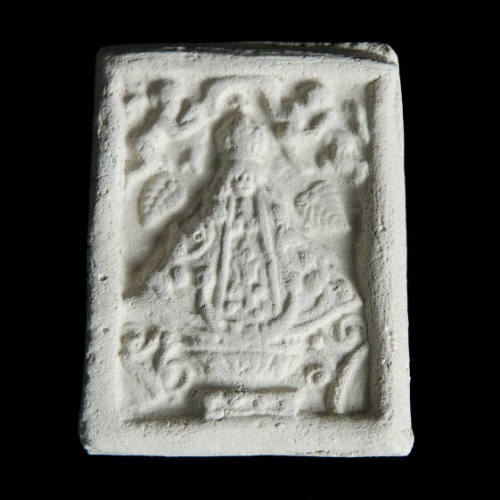 Sacred clay tablet with Virgin with single leaf on each side