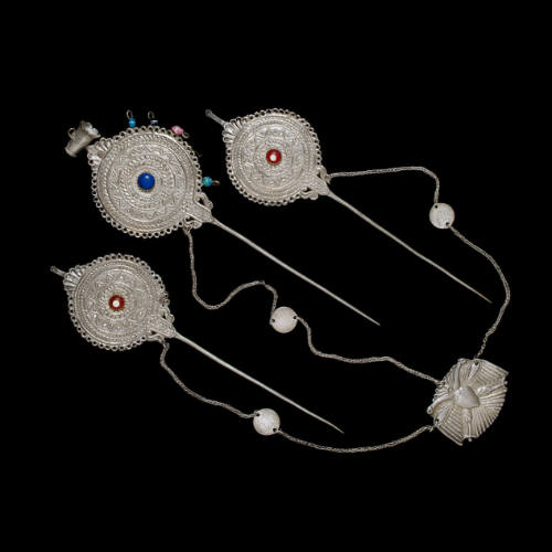 Tupu, three pins joined with chains and scapular ornament