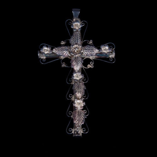 Cross pendant