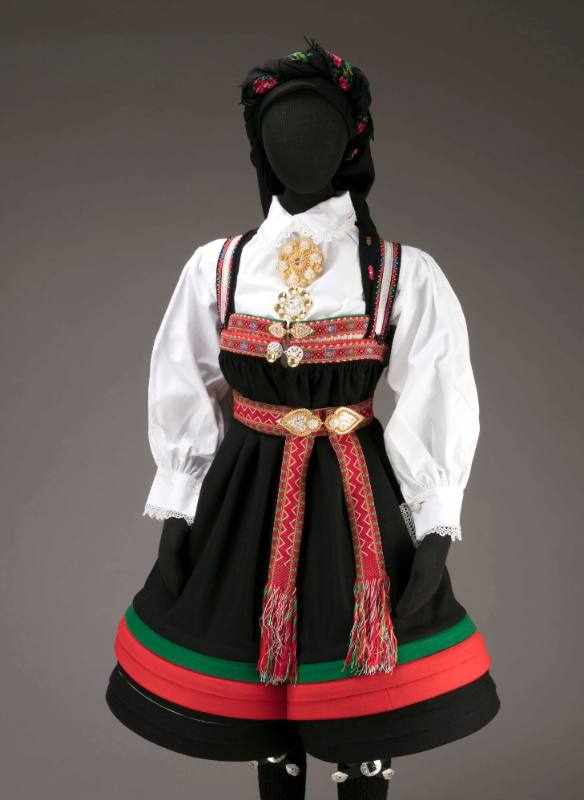 Woman’s bunad from Setesdal