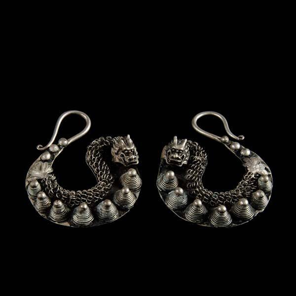 Pair of earrings