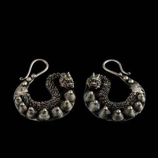 Pair of earrings