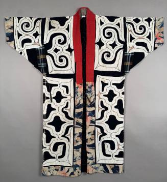 Kaparamip robe with floral hems