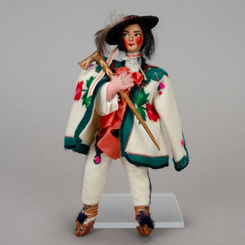 Doll, "Go'rale" or highlander
