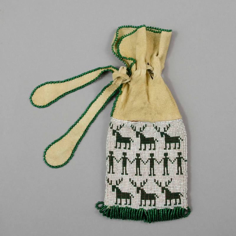 K’pit-lima sapk’ukt (beaded bag or pouch)