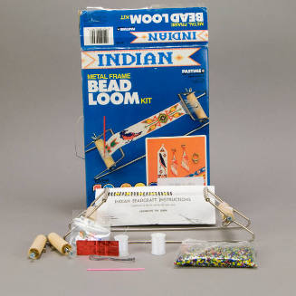 Bead loom in box with accessories