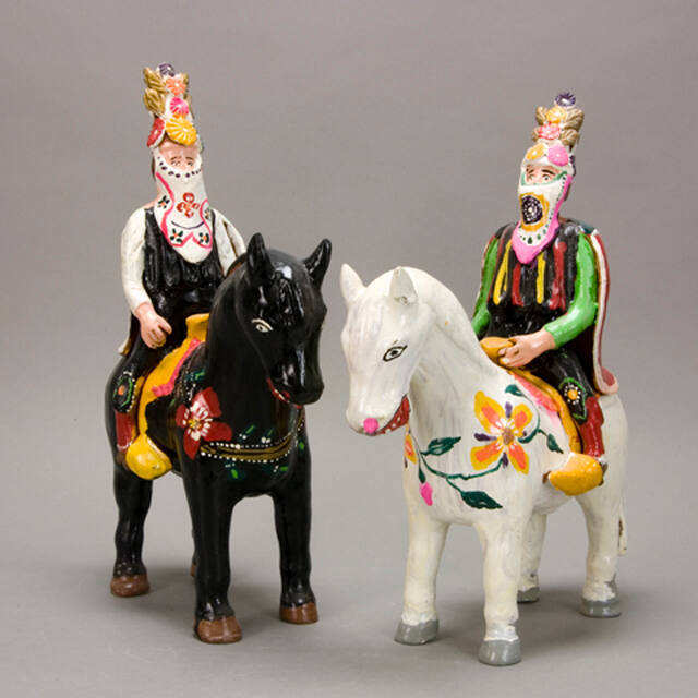 Dancers on horseback figures