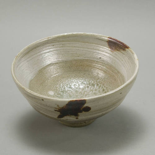 Large stoneware bowl with Hakeme design