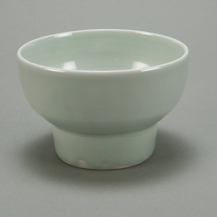 Small celadon footed bowl