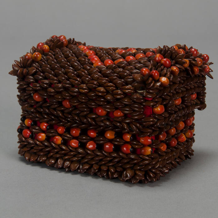 Seed basket