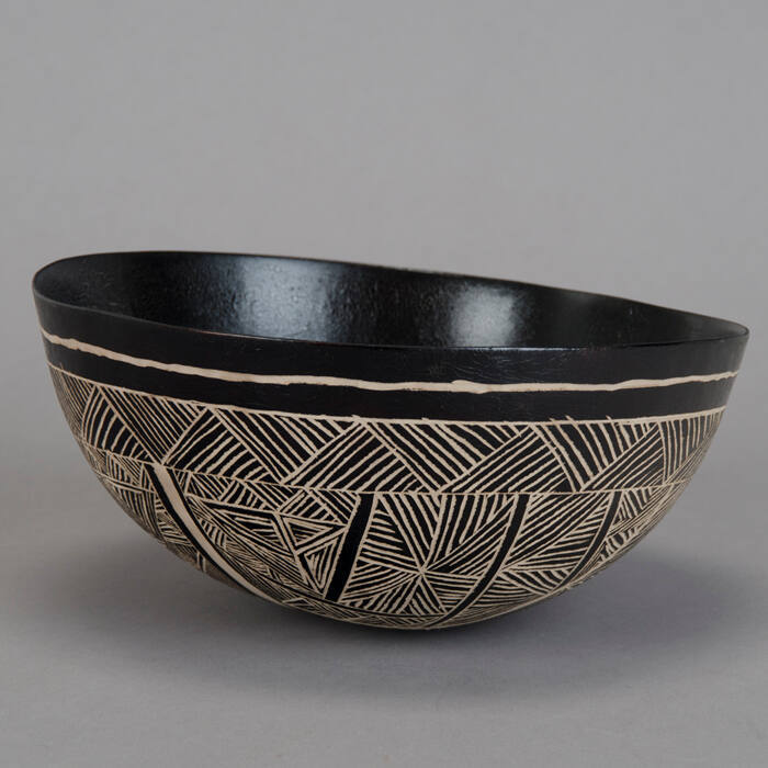 Bowl with geometric design