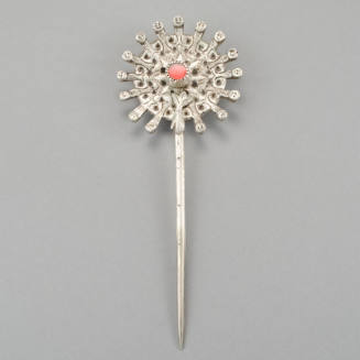 Tupu, shawl pin