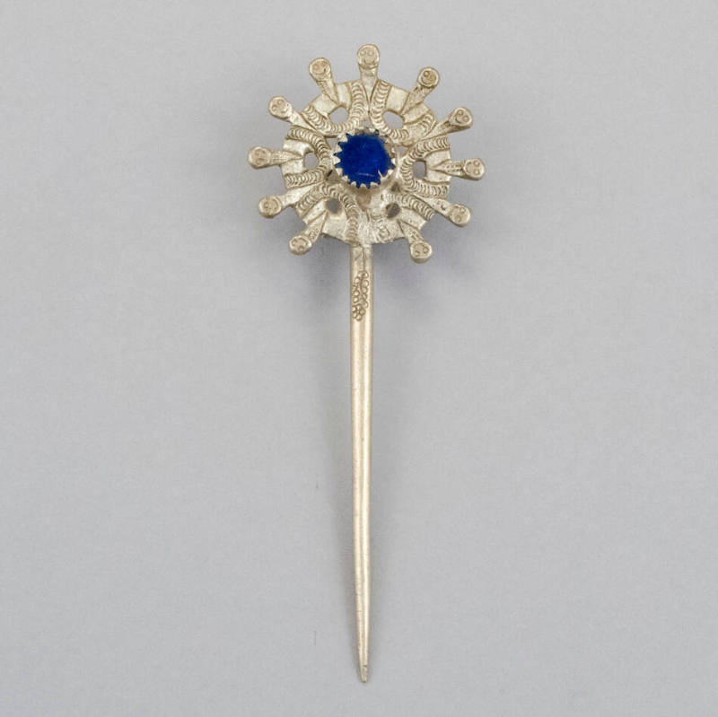 Tupu, shawl pin