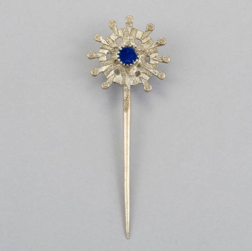 Tupu, shawl pin