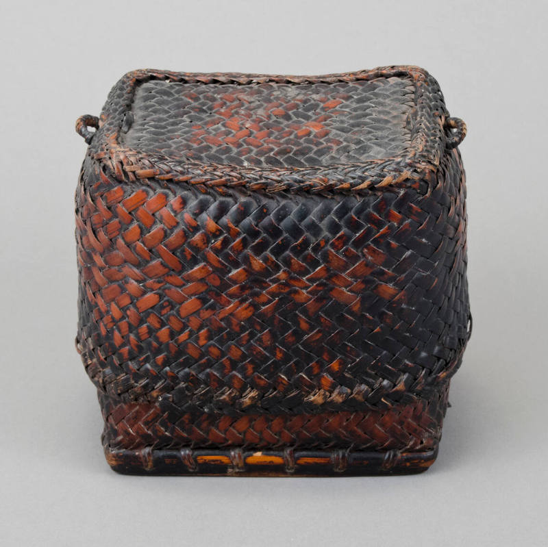 Rectangular basket
