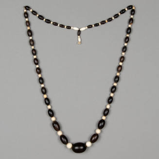 Woman's necklace