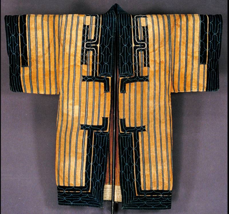 Attush robe