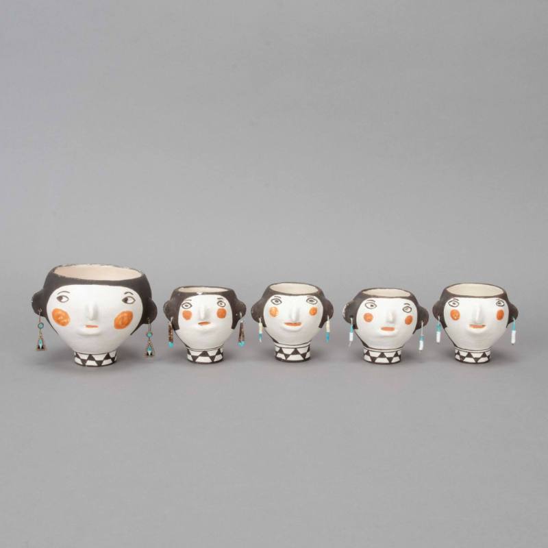 Figurative cup set