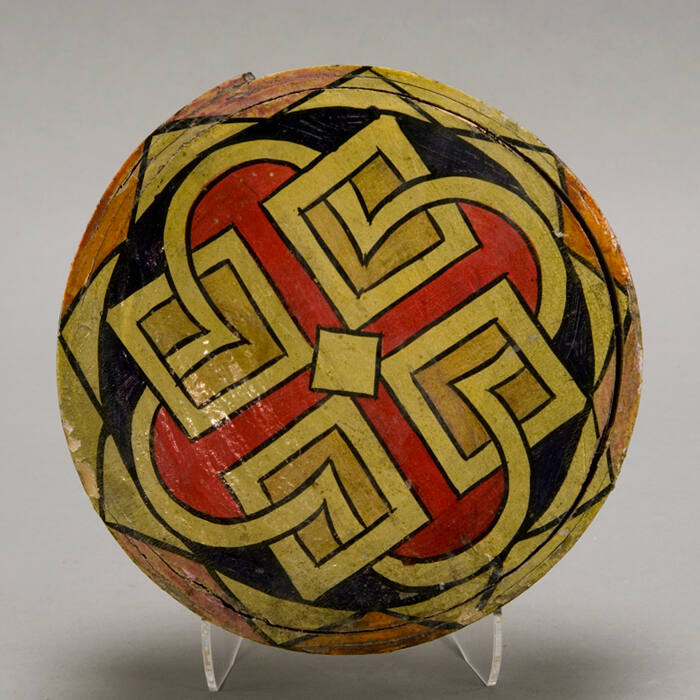 Round, painted box