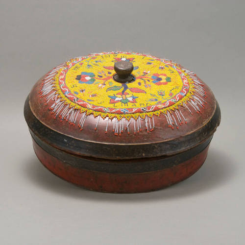 container with  cover