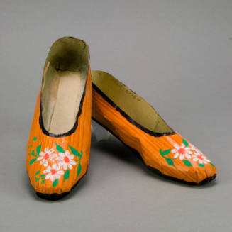 Traditional women's shoes