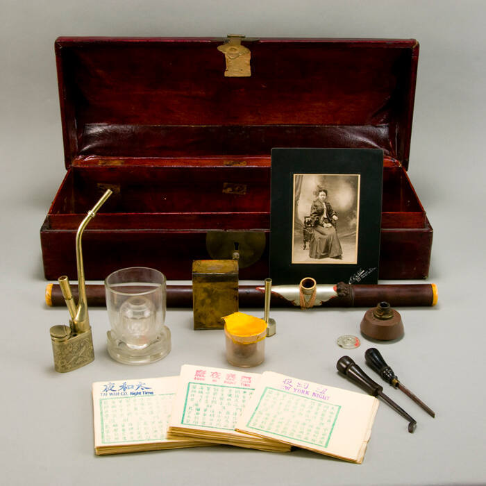 Opium Kit