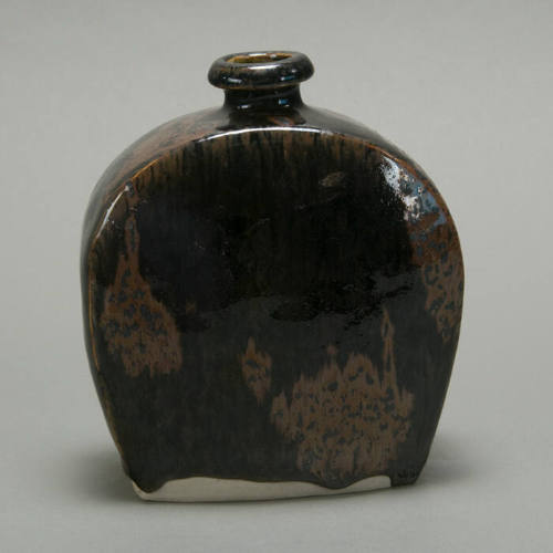 Stoneware flask with rounded shoulders