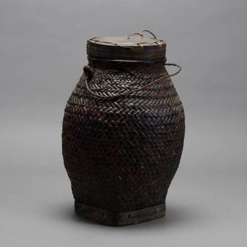 Storage basket