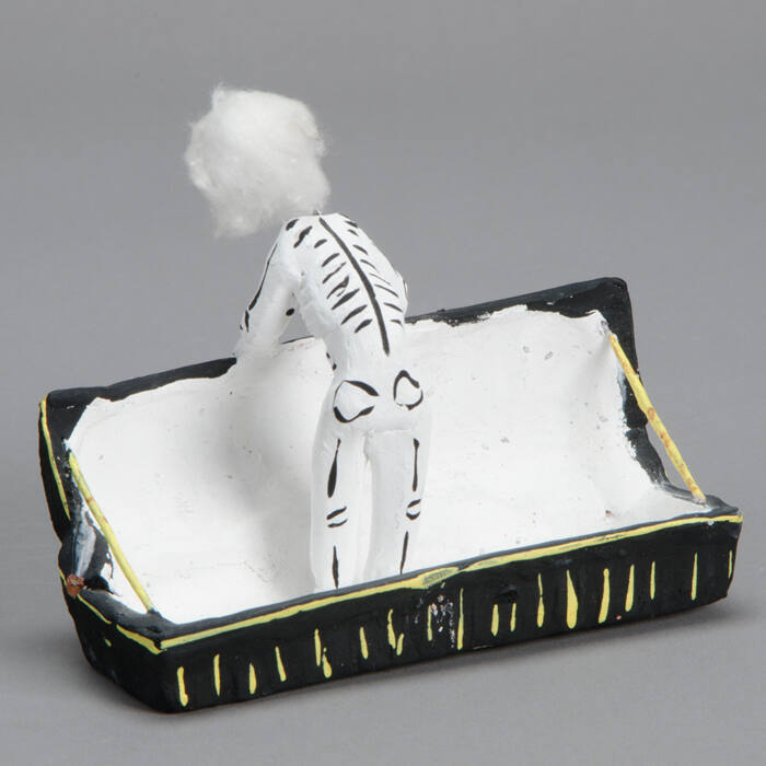 Skeleton figure
