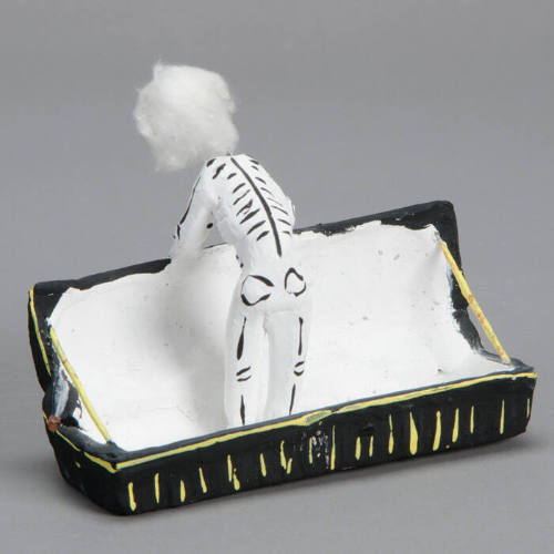 Skeleton figure