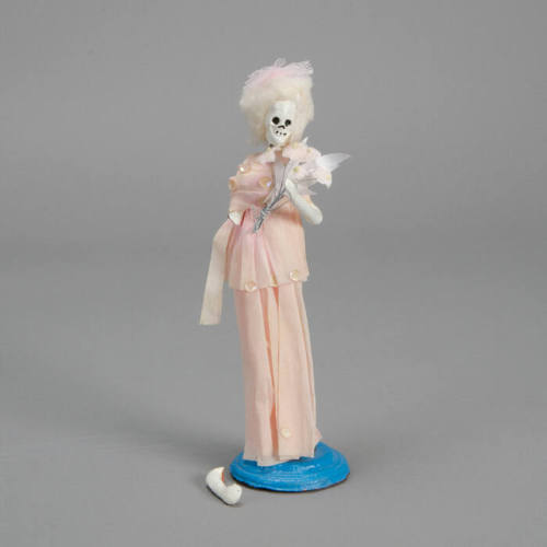 Skeleton figure