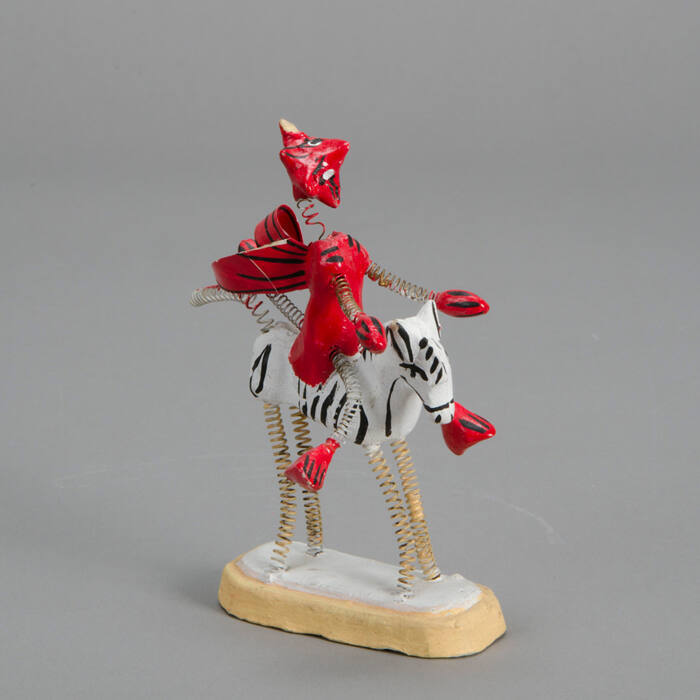 Skeleton figure